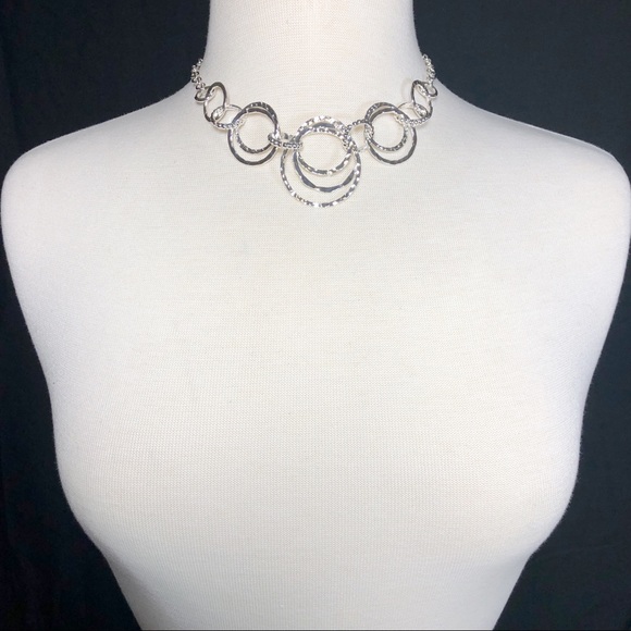 Hammered Rings Circle Silver Necklace Earrings Set - Picture 2 of 3